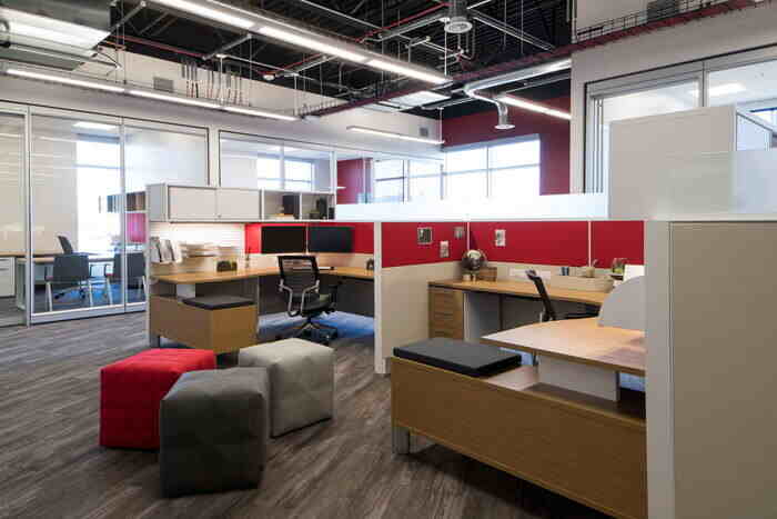 時尚現代簡約風格員工辦公室